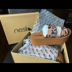 Size 9 NEST Leopard Platform Sandals